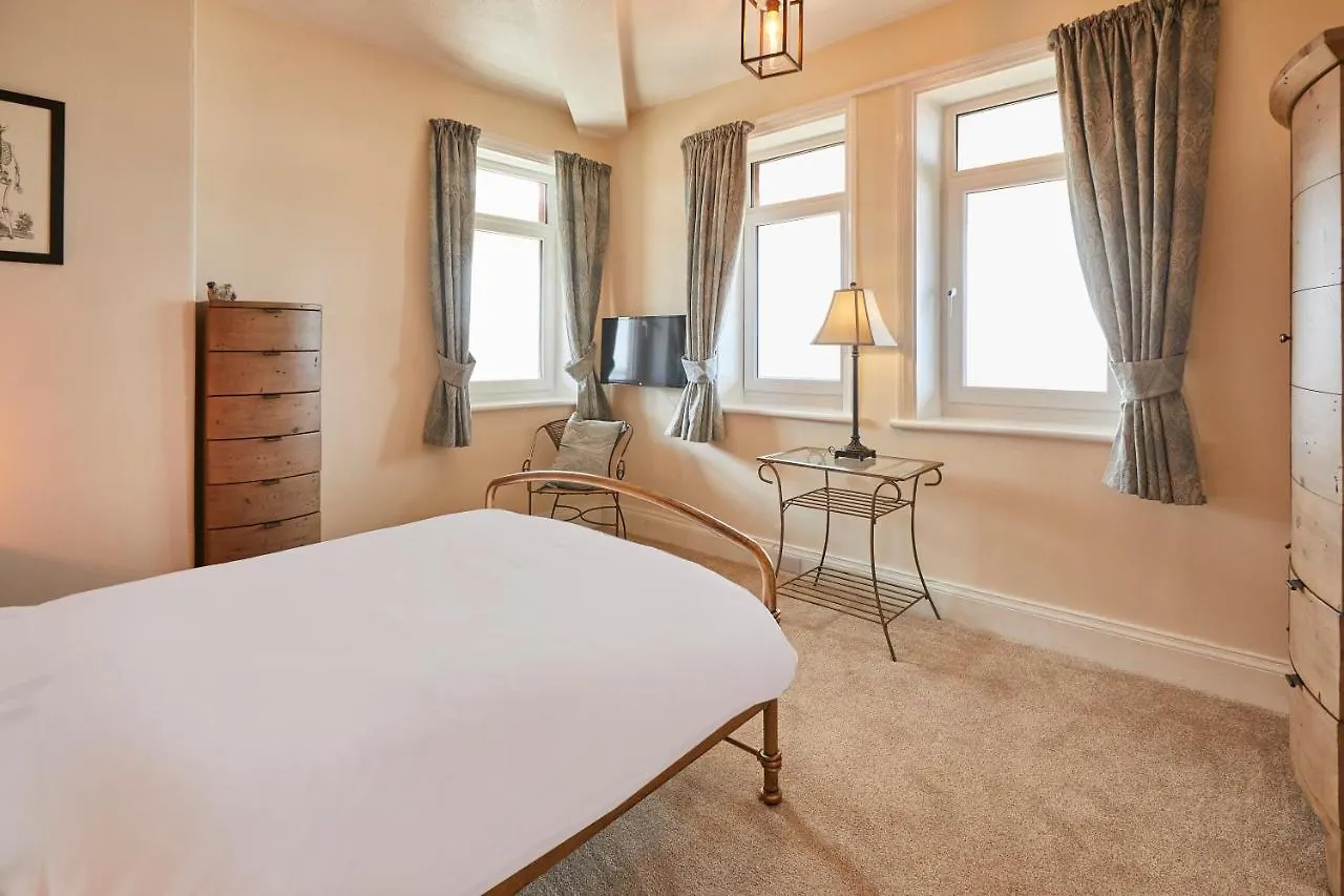 Host & Stay - The Garret Suite Γουίτμπι